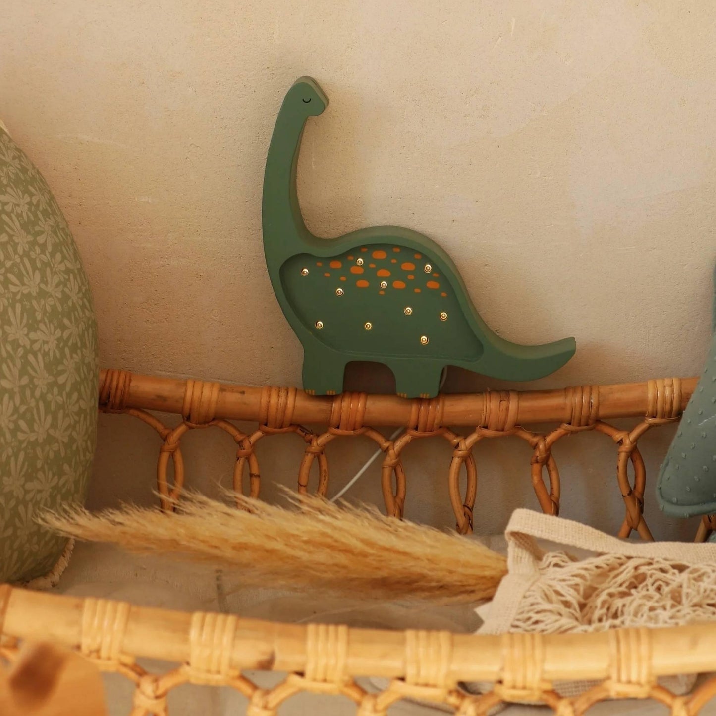 Gävle Mini Dino Lamp – Pinewood & Gentle Glow