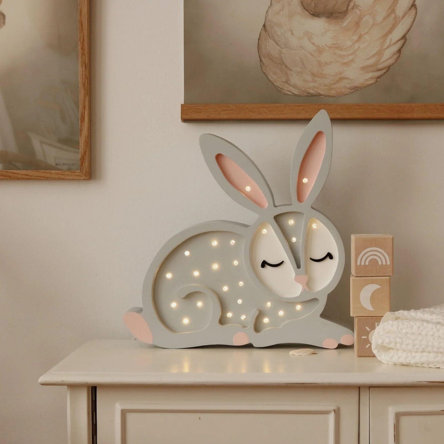 Brønnøysund Bunny Lamp – Pinewood & Gentle Glow