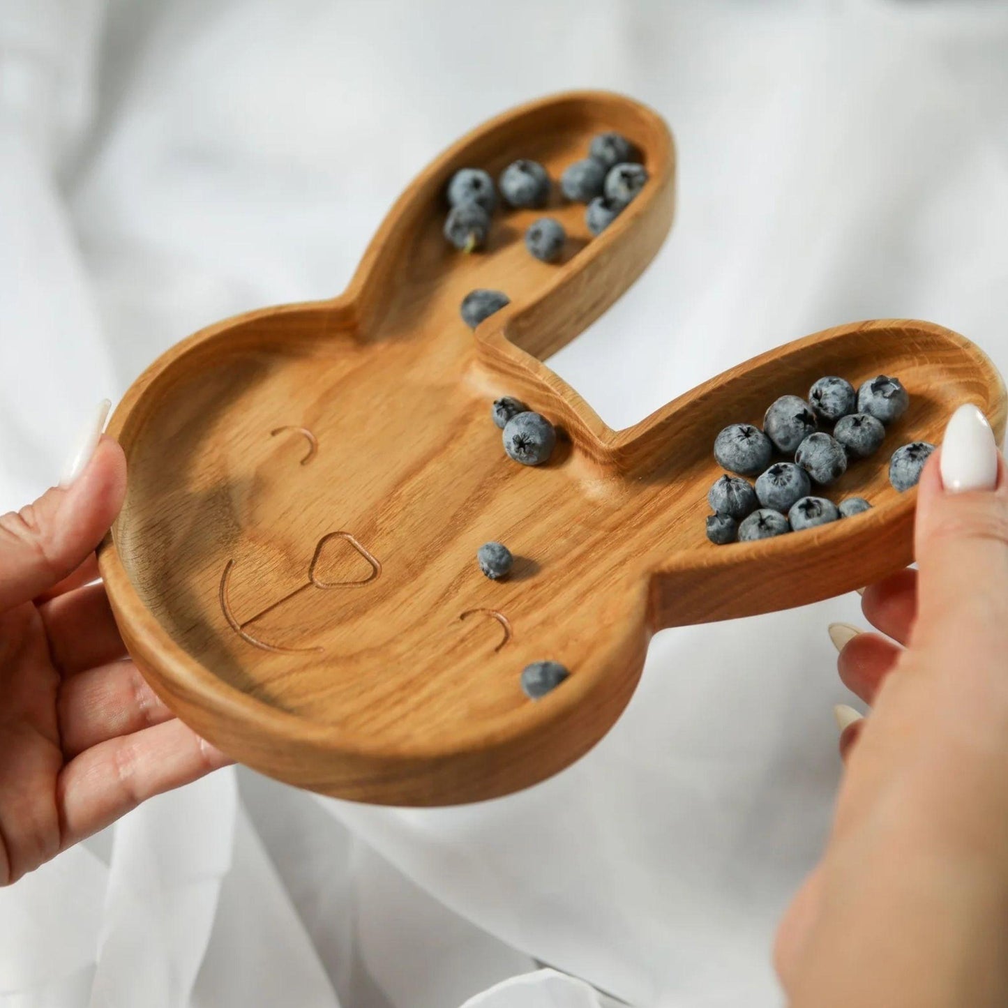 Hedemora Wooden Plate – Bunny