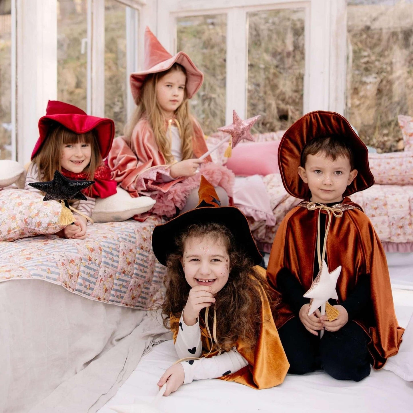 Levanger Magic Cape Costume – Ginger