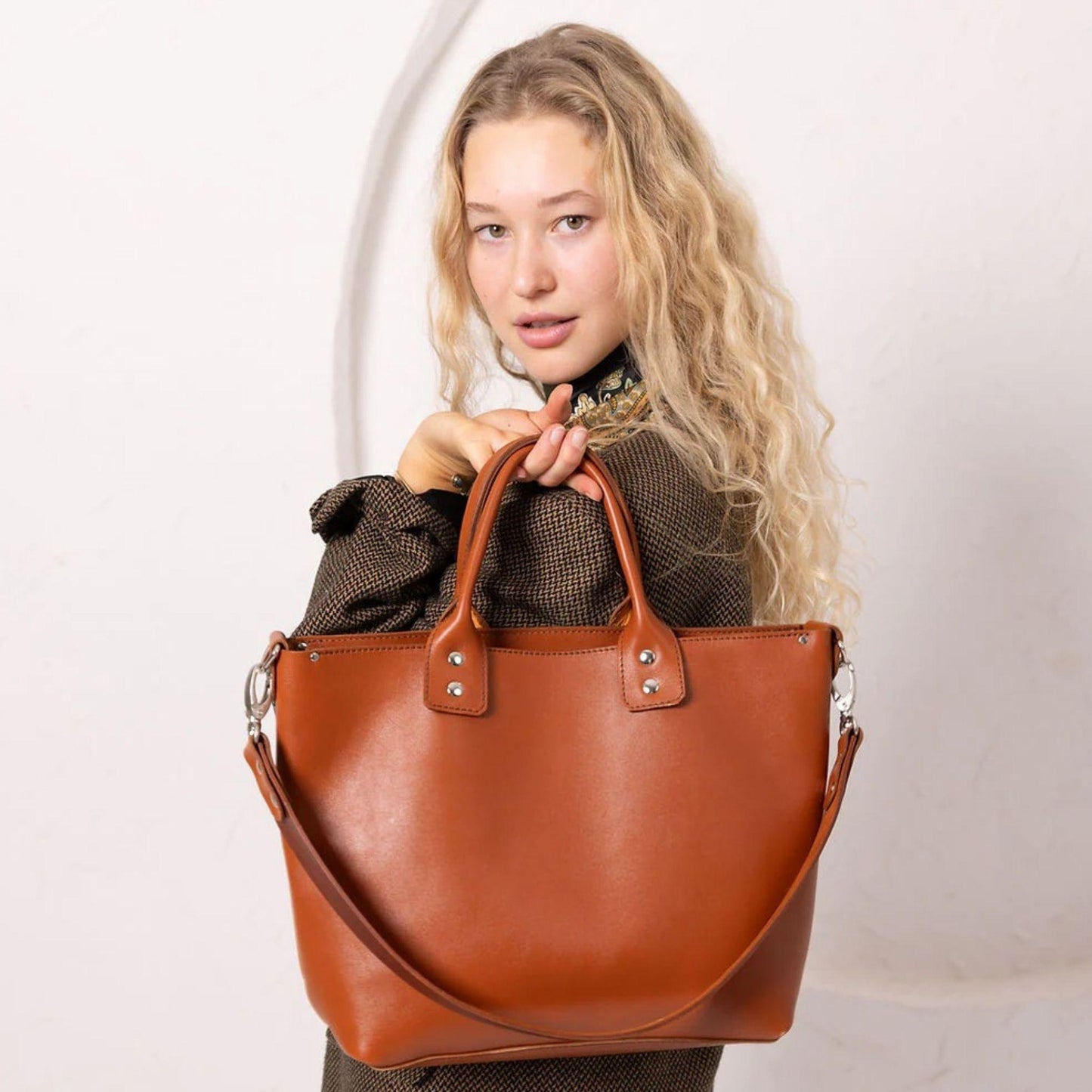 Lovikka Leather Handbag – Ginger