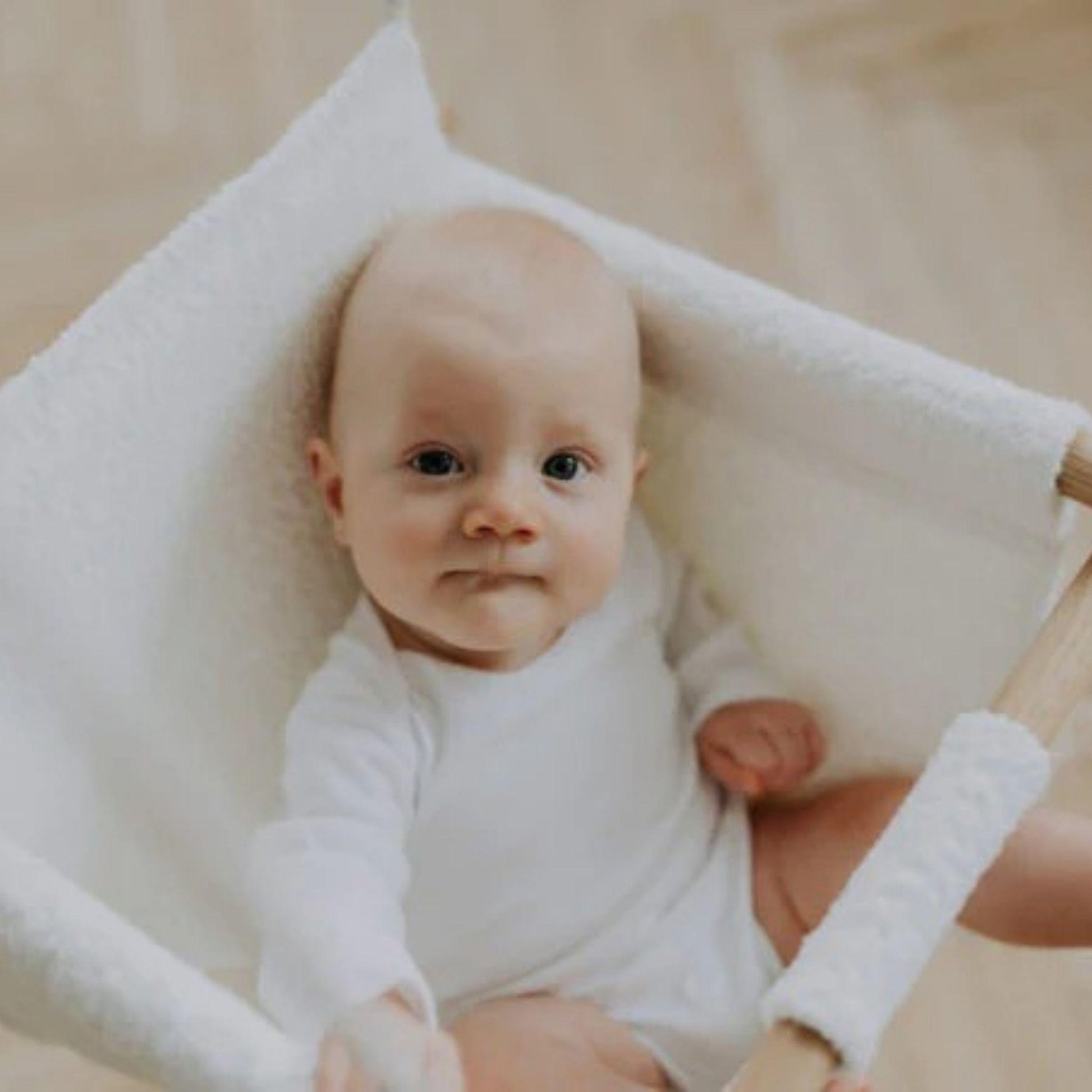 BaBi Baby Swing - Bouclé Snow White