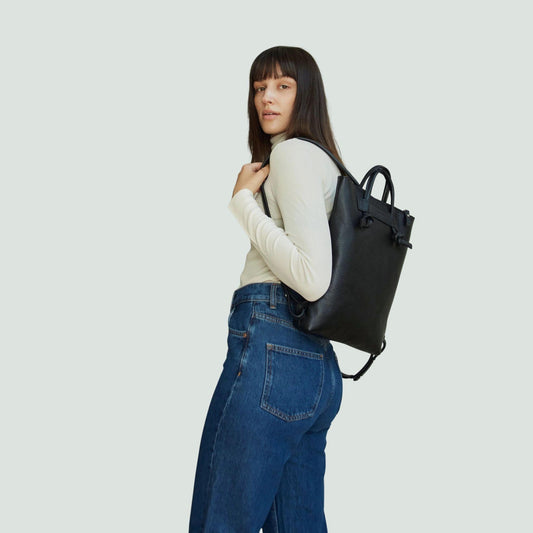 Rødby Minimal Leather Backpack – Black