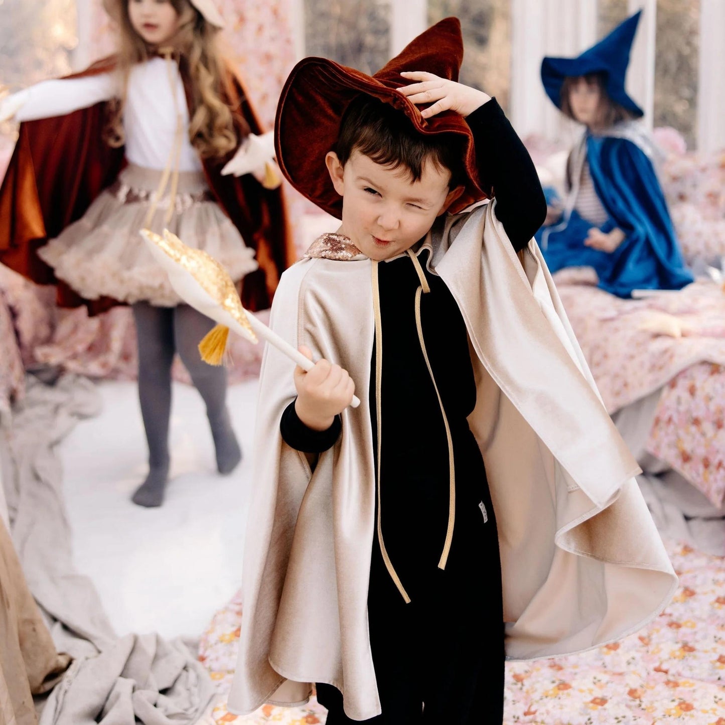 Røros Magic Cape Costume – Cream Pearl