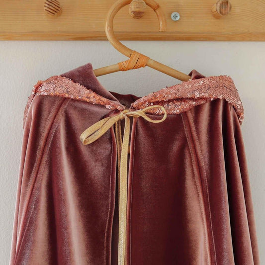 Skärhamn Magic Cape Costume – Pink Riding Hood