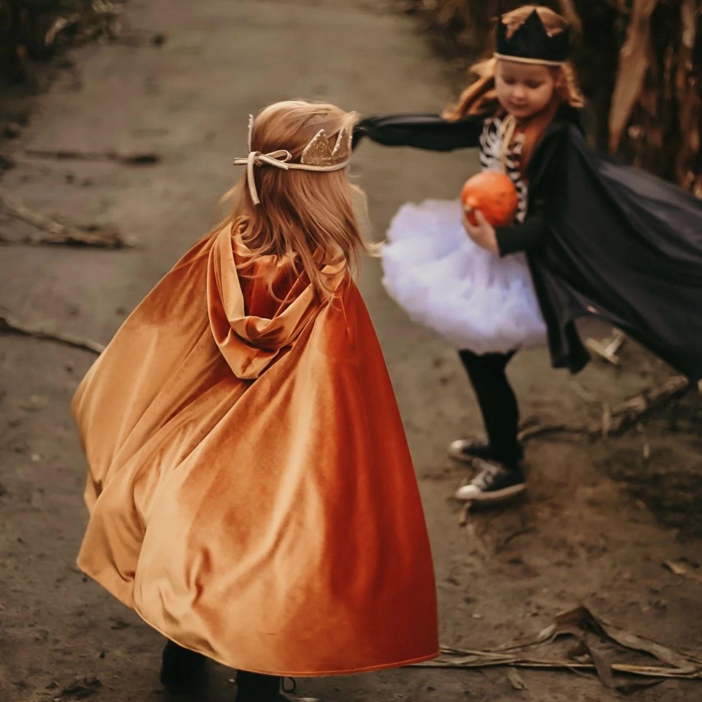 Tromøy Magic Cape – Golden Riding Hood