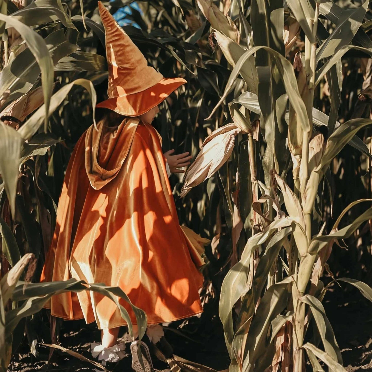 Tromøy Magic Cape – Golden Riding Hood