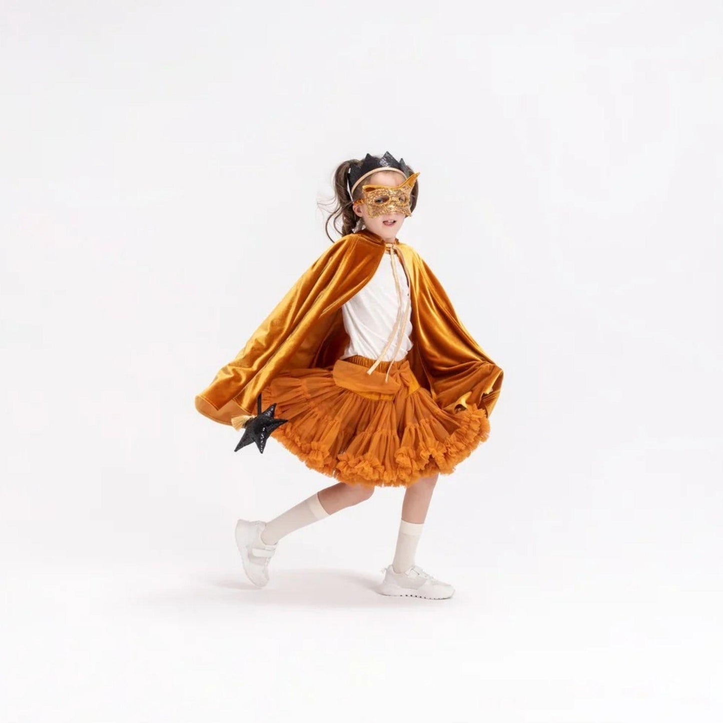 Tromøy Magic Cape – Golden Riding Hood